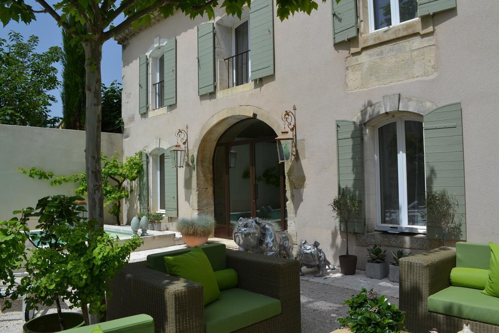 Bed and Breakfast Mas A L'Improviste Maillane Экстерьер фото