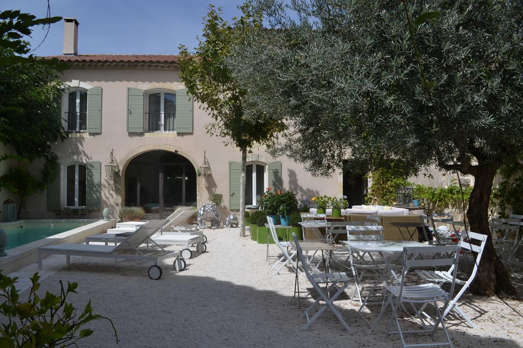 Bed and Breakfast Mas A L'Improviste Maillane Экстерьер фото