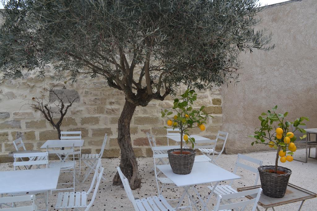 Bed and Breakfast Mas A L'Improviste Maillane Экстерьер фото