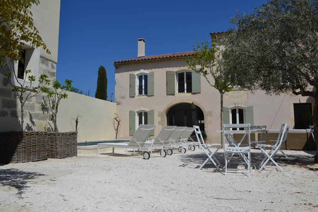 Bed and Breakfast Mas A L'Improviste Maillane Экстерьер фото