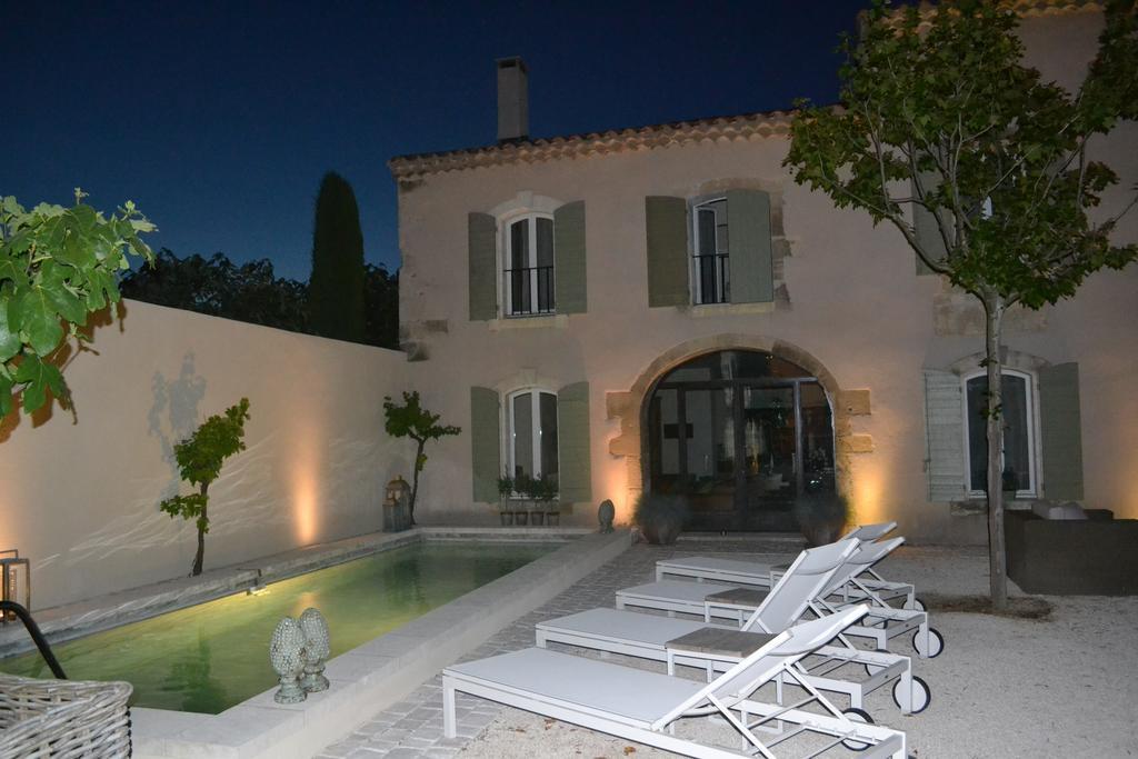 Bed and Breakfast Mas A L'Improviste Maillane Экстерьер фото