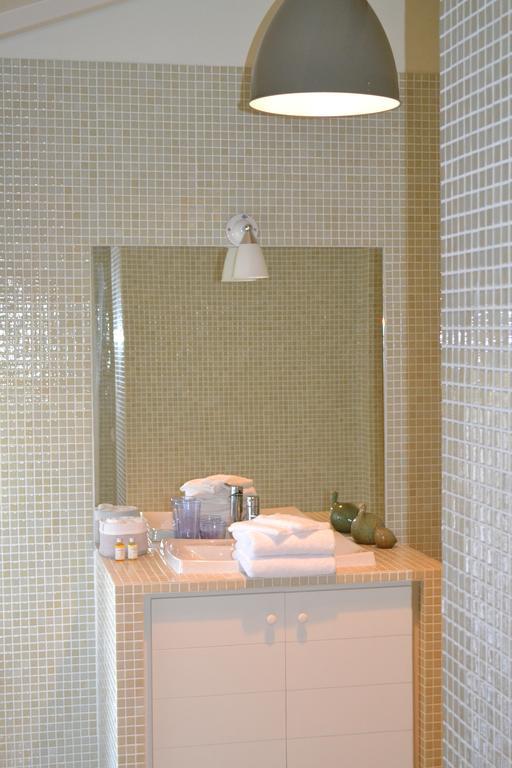 Bed and Breakfast Mas A L'Improviste Maillane Номер фото