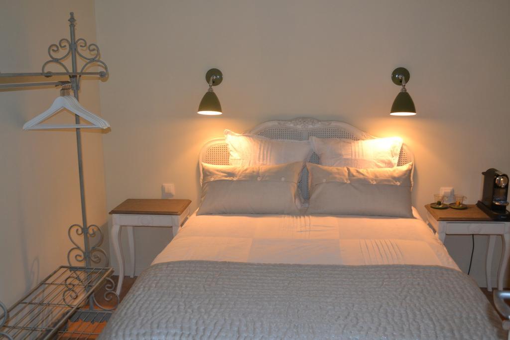 Bed and Breakfast Mas A L'Improviste Maillane Номер фото