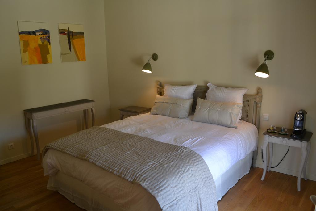 Bed and Breakfast Mas A L'Improviste Maillane Номер фото